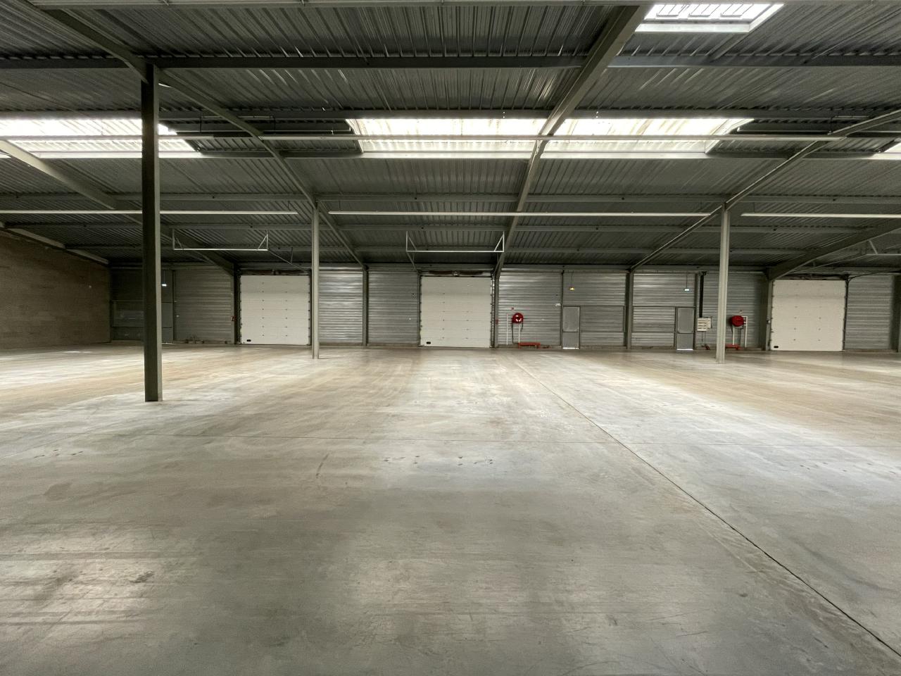 Local d'activité Notre-Dame-d'Oé 1320m² Vente local d'activité Notre-Dame-d'Oé Indre-et-Loire OVACT2422508 1
